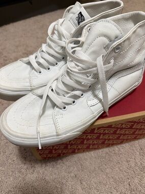 Vans Women's White High-Top Sk8-Hi Canvas Sneakers